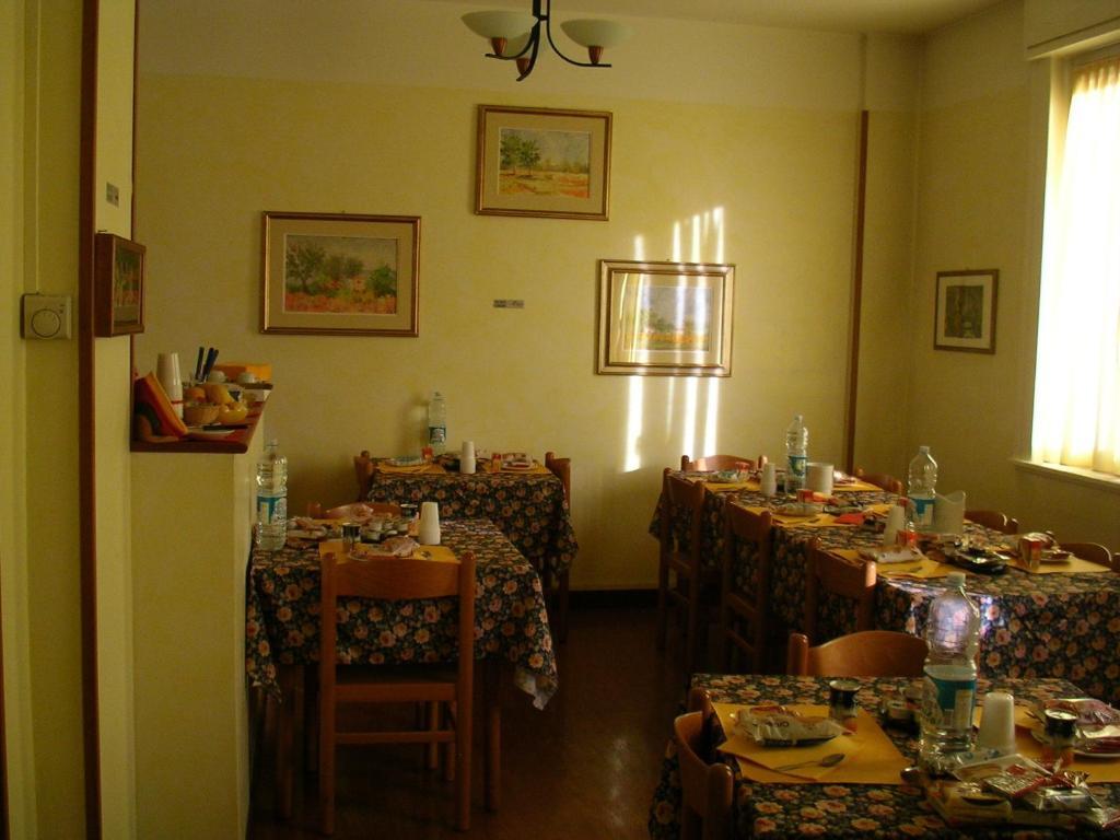 Albergo Cristallo Legnano Exterior photo
